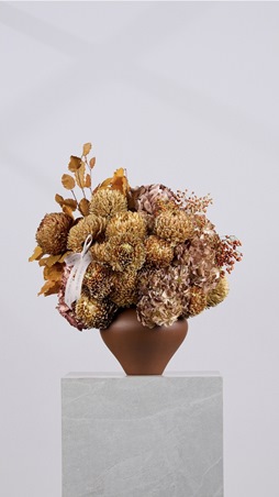 The Flower Society تستقبل الخريف بباقة من الدفء والألوان المستوحاة من صيحات الموسم