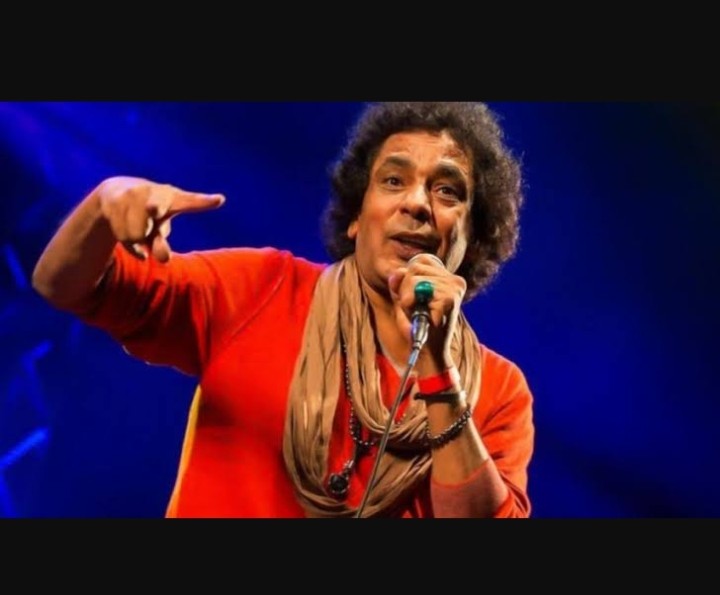 الكينج محمد منير يضع بصمته على حائط المشاهير في بوليفارد الرياض