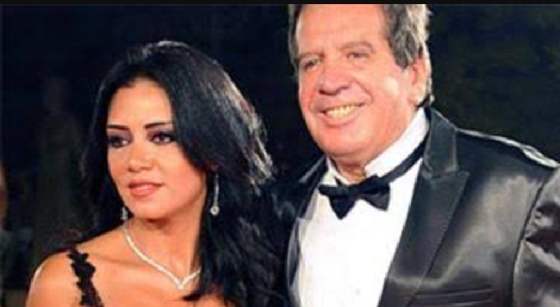 تعليق محمد مختار عقب ظهور ابنته بإطلالة والدتها المثيرة للجدل