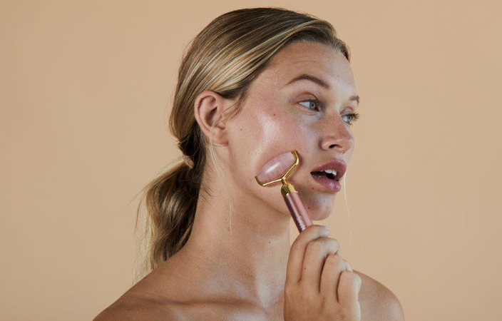 مؤسسة Skin Gym كارينا سولزر: يمكن الحفاظ على بشرة شابة من دون تدخل الجراحات التجميلية