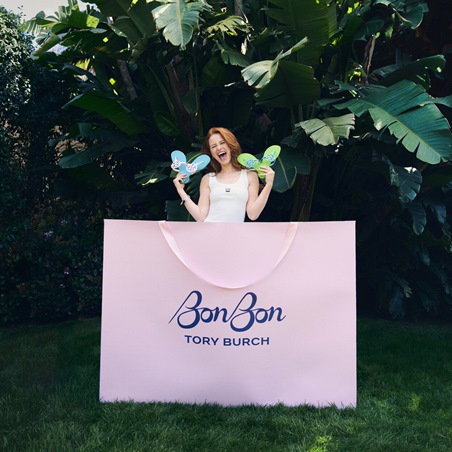 أناقة بنكهة الحلوى في تعاون يجمع TORY BURCH مع BonBon