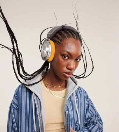 سوفي هارولد لنواعم: سماعات دايسون الجديدة هي الأمثل للسفر والاستخدام الطويل