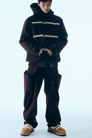 كيف تحصلين على الدفء والأناقة العصرية هذا الشتاء؟