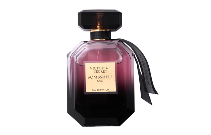 فيكتوريا سيكريت تطلق عطر Bombshell Oud الجديد بابيلون اخبار