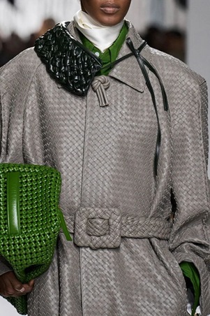 تعرفي إلى ألوان الموسم كما قدمها عرض بوتيغا فينيتا