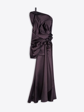 تعرفي إلى ألوان الموسم كما قدمها عرض بوتيغا فينيتا