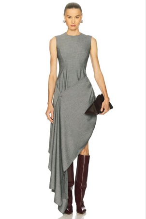 تعرفي إلى ألوان الموسم كما قدمها عرض بوتيغا فينيتا