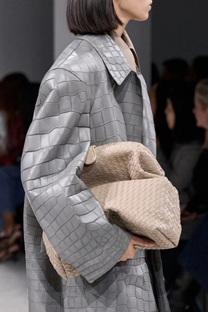 تعرفي إلى ألوان الموسم كما قدمها عرض بوتيغا فينيتا