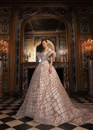 إطلالاتك بفخامة تاريخية وروح شابة من زياد نكد