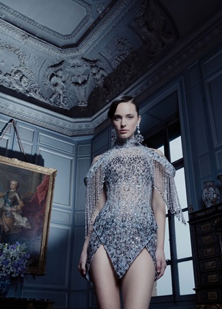 إطلالاتك بفخامة تاريخية وروح شابة من زياد نكد