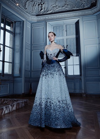 إطلالاتك بفخامة تاريخية وروح شابة من زياد نكد