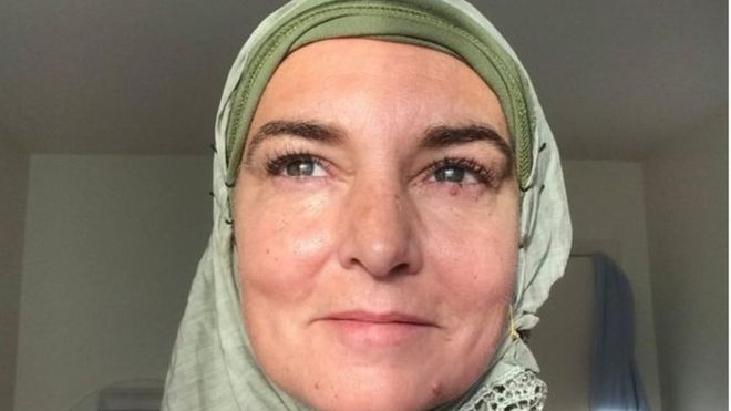 بعد أيام من إعلان إسلامها.. تصريح صادم للمُغنِّية الأيرلندية!