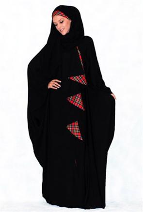 مصممة العبايات أمل مراد: الشيخة موزة المسند هي المرأة الأيقونية في عالم الموضة