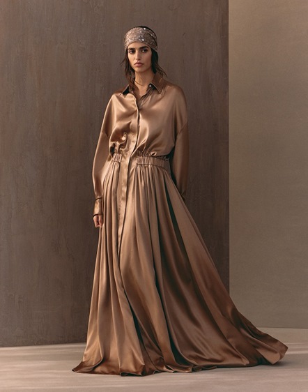 عبايات الخريف... أناقة بهدوء وذكاء