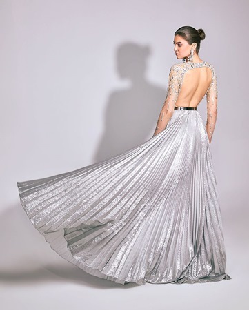 مقابلة خاصّة تعرّفك إلى المصمّمة اللبنانية جيانا يونس وإبداعاتها الملوّنة