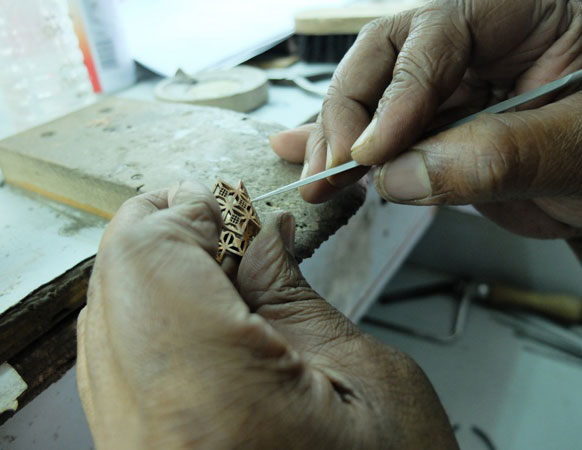 شمسة العبار لـ