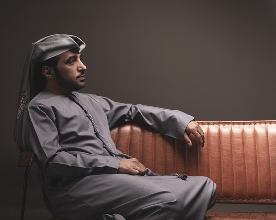 عيضه المنهالي يتغزل بجمال السولعي