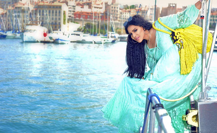 نواعم تكشف كواليس وتفاصيل للمرة الأولى عن كليبي أحلام في الهند