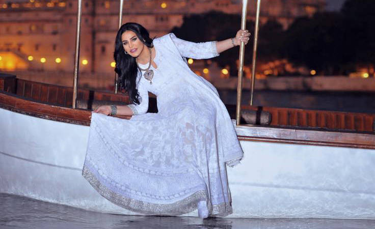 نواعم تكشف كواليس وتفاصيل للمرة الأولى عن كليبي أحلام في الهند
