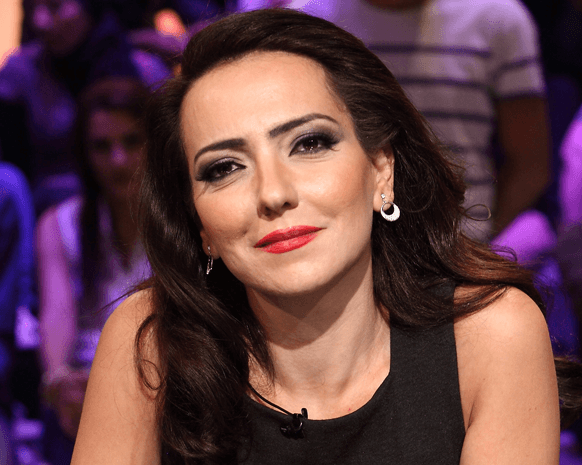 خاص - أمل عرفة تكشف سر عودة 