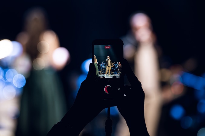 أمل قرمازي تقود أوركسترا «مزيكا» عالمياً وموعد استثنائي في 