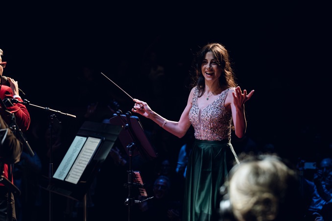 أمل قرمازي تقود أوركسترا «مزيكا» عالمياً وموعد استثنائي في 
