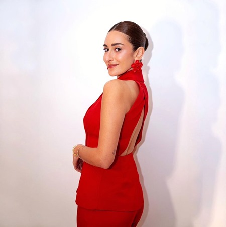أمينة خليل: هشام ماجد خجول ويسرا «وش السعد»