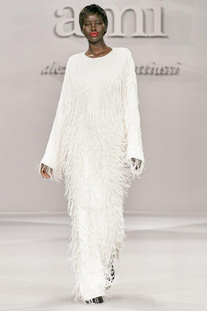 مجموعة ملابس ديناميكية من AMI لخريف وشتاء 2021