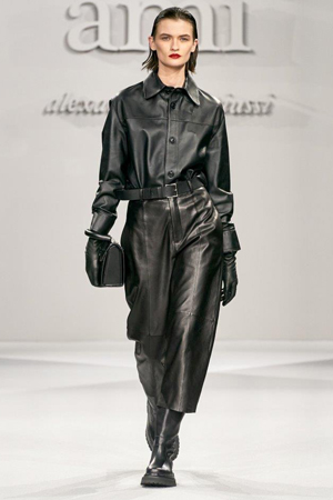 مجموعة ملابس ديناميكية من AMI لخريف وشتاء 2021