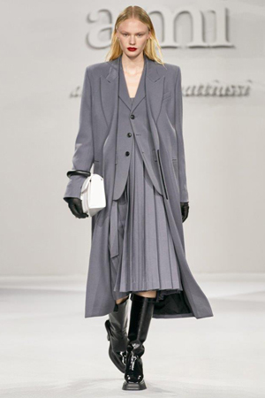 مجموعة ملابس ديناميكية من AMI لخريف وشتاء 2021