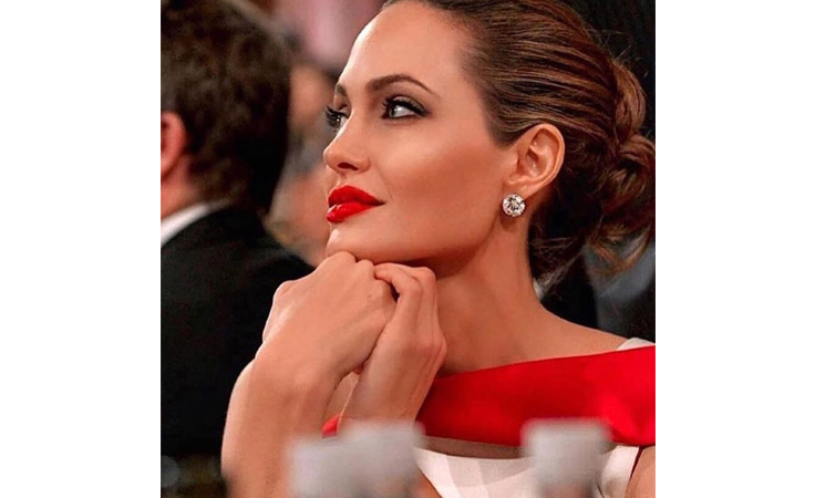 أطفال أنجلينا جولي يشعرونها بالقلق