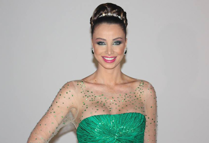 جيجي لامارا يهدد بسحب نانسي من Arab Idol