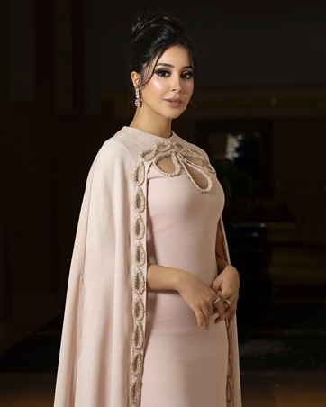 نجمات يتحدين الزمن لأجل حلم الأمومة