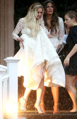 آشلي سيمبسون تتزوّج بإيفان روس في حفل ملأه النّجوم