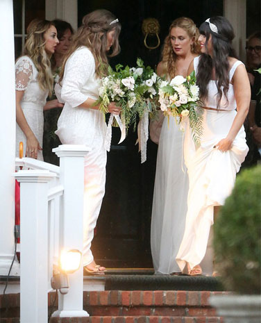 آشلي سيمبسون تتزوّج بإيفان روس في حفل ملأه النّجوم