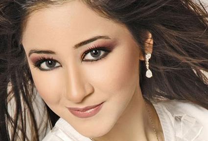 أسيل عمران غيّرت اللوك وخالد شعر بالصدمة