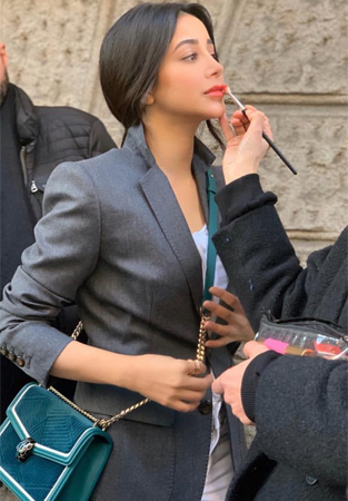 أسيل عمران حزينة رغم نجاحاتها