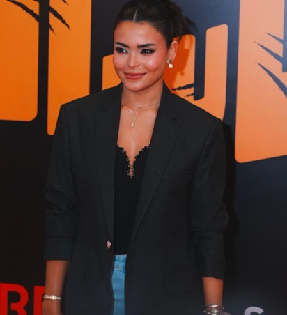 أسماء جلال: 