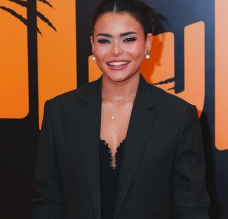 أسماء جلال: 