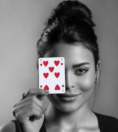 8 أفلام لأسماء جلال في 2025 وتنتظر تكريم الجونة بالفستان الأبيض