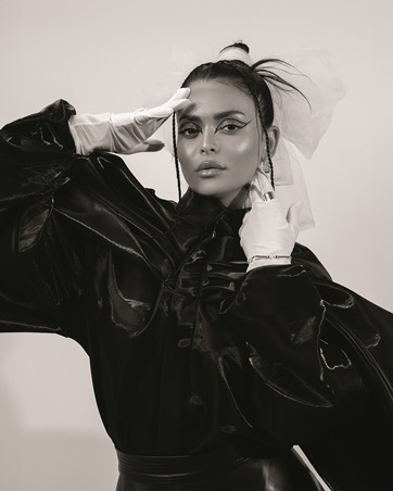 8 أفلام لأسماء جلال في 2025 وتنتظر تكريم الجونة بالفستان الأبيض