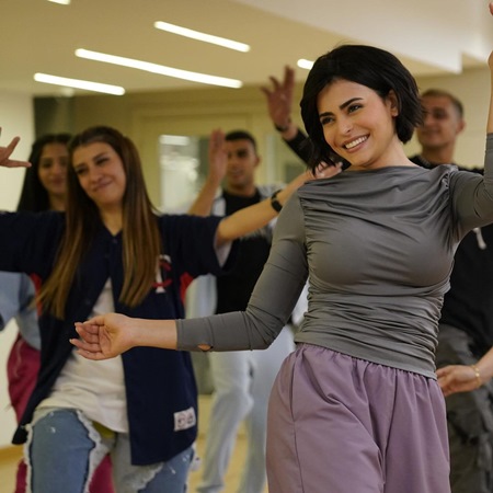 أسماء جلال تعزز حضورها في السينما والدراما بـ5 أعمال