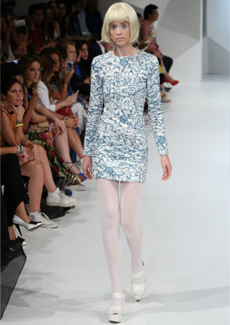 Asudari تقدّم مجموعتها بالطبعات الهندسية في الفاشن فوروورد