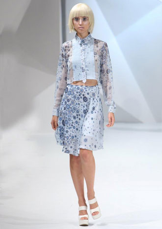 Asudari تقدّم مجموعتها بالطبعات الهندسية في الفاشن فوروورد