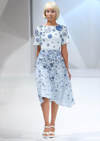 Asudari تقدّم مجموعتها بالطبعات الهندسية في الفاشن فوروورد