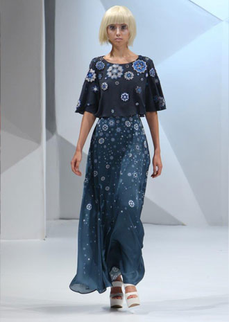 Asudari تقدّم مجموعتها بالطبعات الهندسية في الفاشن فوروورد