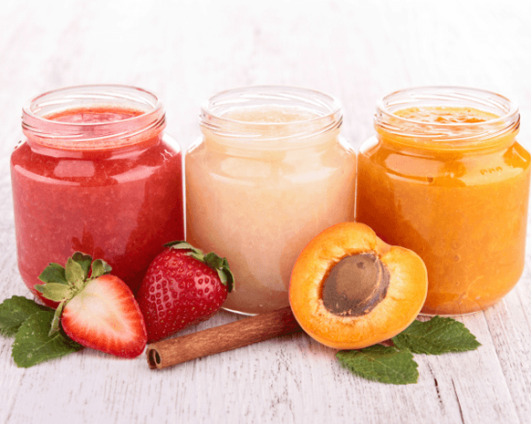 المزج بين المرطبانات الصغيرة و الطعام المنزلي هو الأفضل للطفل