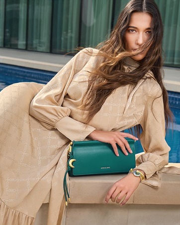 اختاري إطلالاتك في رمضان بلمسة ذهبية