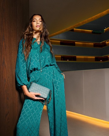 اختاري إطلالاتك في رمضان بلمسة ذهبية