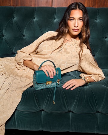 اختاري إطلالاتك في رمضان بلمسة ذهبية